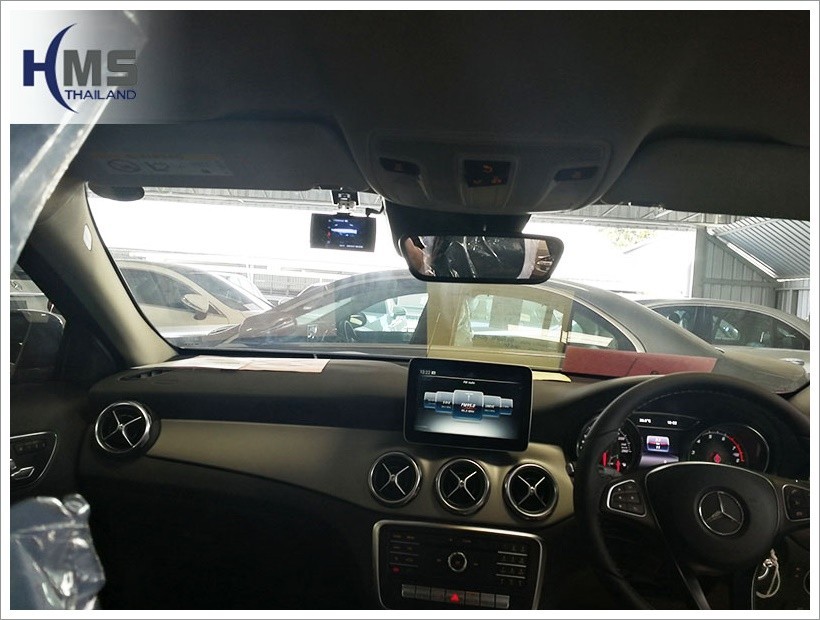 Mercedes Benz GLA200 W156 (DVR Thinkware X330)