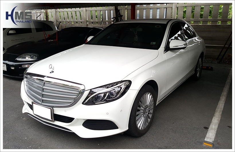 Mercedes Benz C300 W205 (DVR Thinkware F800)