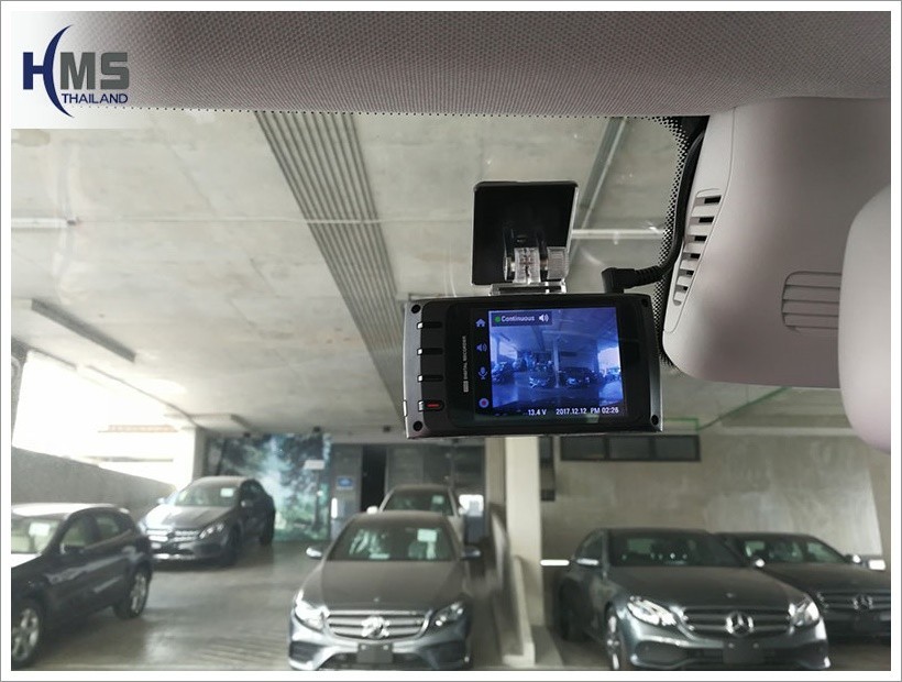 Mercedes Benz C350e W205 (DVR Thinkware X330)