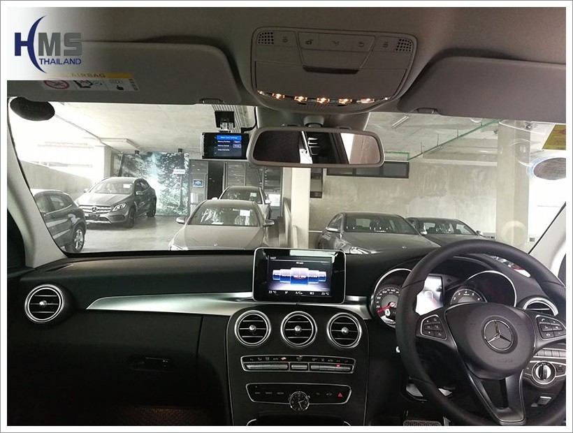 Mercedes Benz C350e W205 (DVR Thinkware X330)